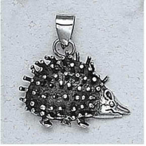 WILDTHINGS Vintage Sterling Silver Hedgehog Pendant with chain - Picture 1 of 5